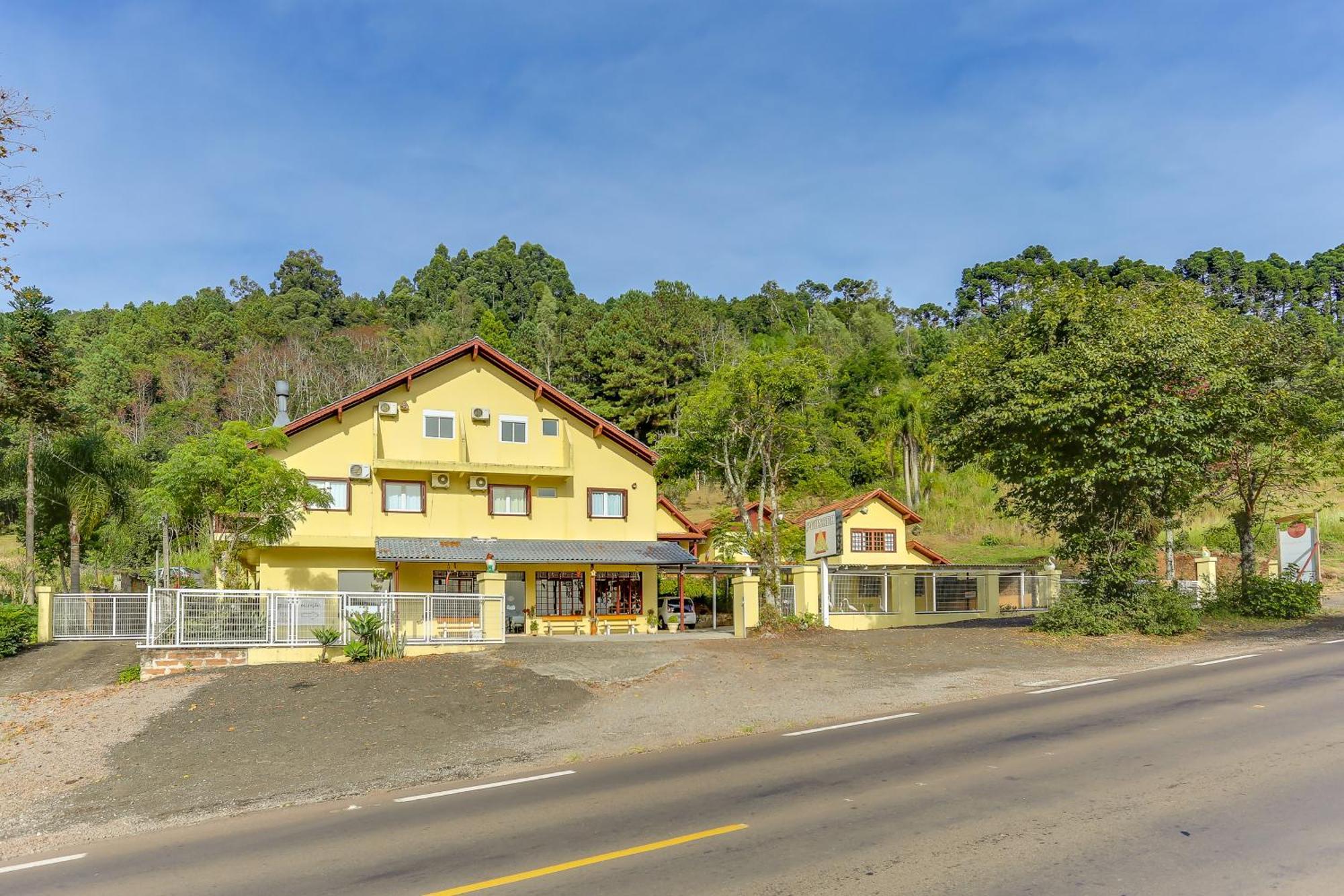 Tio Mica Quitinetes Villa Nova Petropolis Exterior foto